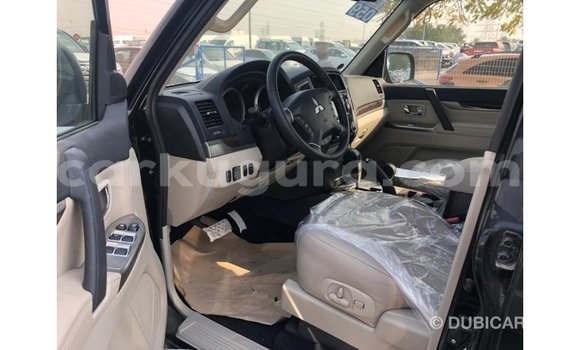 Acheter Import Voiture Mitsubishi Pajero Noir à Import - Dubai, Bujumbura Acheter Import Voiture Mitsubishi Pajero Noir à Import - Dubai, Bujumbura