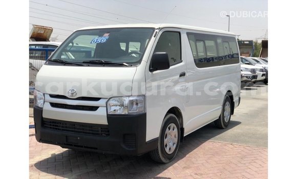 Nunua Imported Toyota Hiace Nyeupe Gari ndani ya Import - Dubai nchini Bujumbura Nunua Imported Toyota Hiace Nyeupe Gari ndani ya Import - Dubai nchini Bujumbura