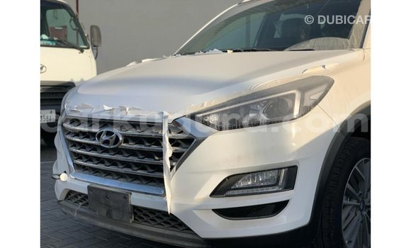 Buy Import Hyundai Tucson White Car in Import - Dubai in Bujumbura Buy Import Hyundai Tucson White Car in Import - Dubai in Bujumbura