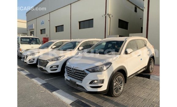Buy Import Hyundai Tucson White Car in Import - Dubai in Bujumbura Buy Import Hyundai Tucson White Car in Import - Dubai in Bujumbura