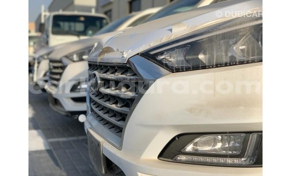 Buy Import Hyundai Tucson White Car in Import - Dubai in Bujumbura Buy Import Hyundai Tucson White Car in Import - Dubai in Bujumbura