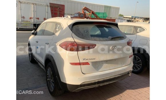 Buy Import Hyundai Tucson White Car in Import - Dubai in Bujumbura Buy Import Hyundai Tucson White Car in Import - Dubai in Bujumbura