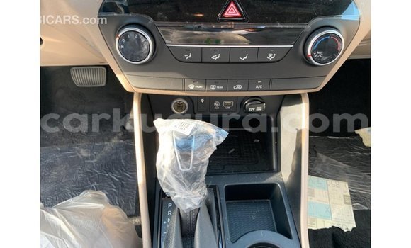 Buy Import Hyundai Tucson White Car in Import - Dubai in Bujumbura Buy Import Hyundai Tucson White Car in Import - Dubai in Bujumbura