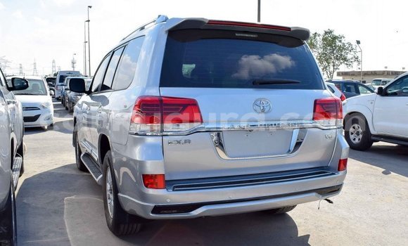 Nunua Imported Toyota Land Cruiser Nyingine Gari ndani ya Import - Dubai nchini Bujumbura Nunua Imported Toyota Land Cruiser Nyingine Gari ndani ya Import - Dubai nchini Bujumbura