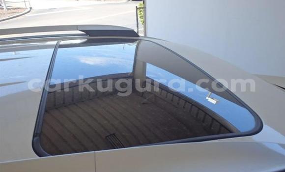 Nunua Mpya Toyota RAV4 Nyeupe Gari ndani ya Bujumbura nchini Bujumbura Nunua Mpya Toyota RAV4 Nyeupe Gari ndani ya Bujumbura nchini Bujumbura