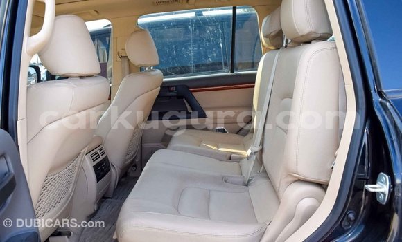 Nunua Imported Toyota Land Cruiser Nyeusi Gari ndani ya Import - Dubai nchini Bujumbura Nunua Imported Toyota Land Cruiser Nyeusi Gari ndani ya Import - Dubai nchini Bujumbura