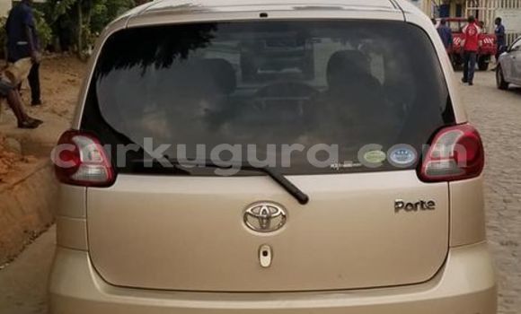 Nunua Ilio tumika Toyota Porte Beige Gari ndani ya Bujumbura nchini Bujumbura Nunua Ilio tumika Toyota Porte Beige Gari ndani ya Bujumbura nchini Bujumbura