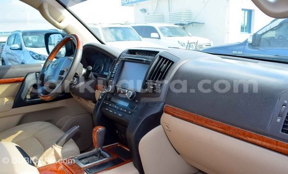 Nunua Imported Toyota Land Cruiser Nyeusi Gari ndani ya Import - Dubai nchini Bujumbura Nunua Imported Toyota Land Cruiser Nyeusi Gari ndani ya Import - Dubai nchini Bujumbura