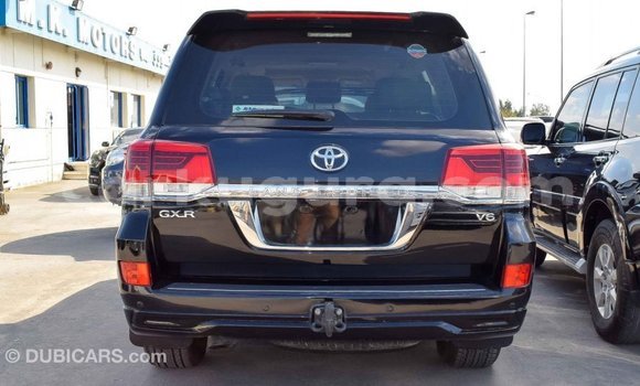 Nunua Imported Toyota Land Cruiser Nyeusi Gari ndani ya Import - Dubai nchini Bujumbura Nunua Imported Toyota Land Cruiser Nyeusi Gari ndani ya Import - Dubai nchini Bujumbura