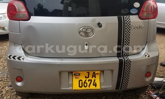 Acheter Occasion Voiture Toyota Porte Gris à Bujumbura, Bujumbura Acheter Occasion Voiture Toyota Porte Gris à Bujumbura, Bujumbura