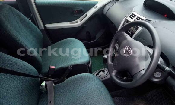 Nunua Ilio tumika Toyota Vitz Fedha Gari ndani ya Bujumbura nchini Bujumbura Nunua Ilio tumika Toyota Vitz Fedha Gari ndani ya Bujumbura nchini Bujumbura
