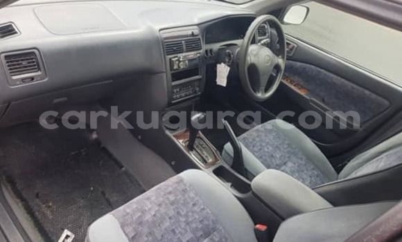 Nunua Ilio tumika Toyota Carina Fedha Gari ndani ya Bujumbura nchini Bujumbura Nunua Ilio tumika Toyota Carina Fedha Gari ndani ya Bujumbura nchini Bujumbura
