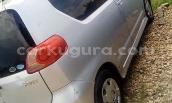 Nunua Ilio tumika Toyota Porte Fedha Gari ndani ya Bujumbura nchini Bujumbura Nunua Ilio tumika Toyota Porte Fedha Gari ndani ya Bujumbura nchini Bujumbura