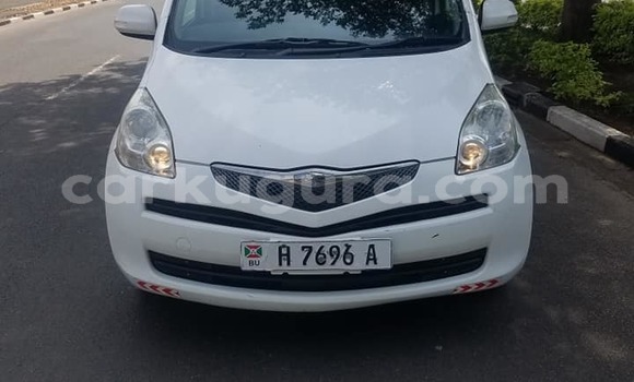 Acheter Occasion Voiture Toyota Ractis Blanc à Bujumbura, Bujumbura Acheter Occasion Voiture Toyota Ractis Blanc à Bujumbura, Bujumbura