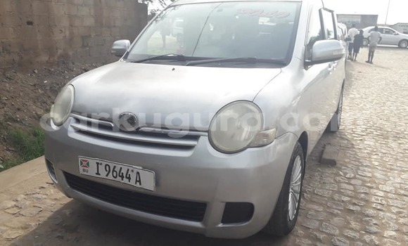 Nunua Ilio tumika Toyota Sienta Fedha Gari ndani ya Bujumbura nchini Bujumbura Nunua Ilio tumika Toyota Sienta Fedha Gari ndani ya Bujumbura nchini Bujumbura