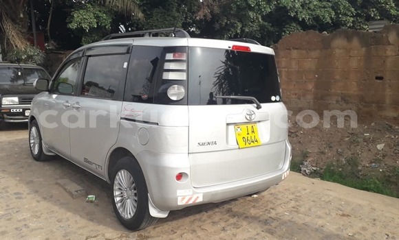 Nunua Ilio tumika Toyota Sienta Fedha Gari ndani ya Bujumbura nchini Bujumbura Nunua Ilio tumika Toyota Sienta Fedha Gari ndani ya Bujumbura nchini Bujumbura