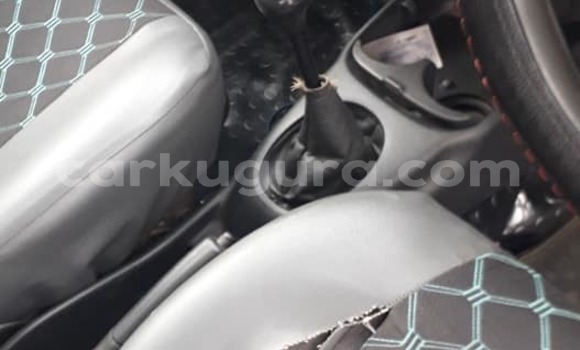 Nunua Ilio tumika Toyota Probox Nyeupe Gari ndani ya Bujumbura nchini Bujumbura Nunua Ilio tumika Toyota Probox Nyeupe Gari ndani ya Bujumbura nchini Bujumbura