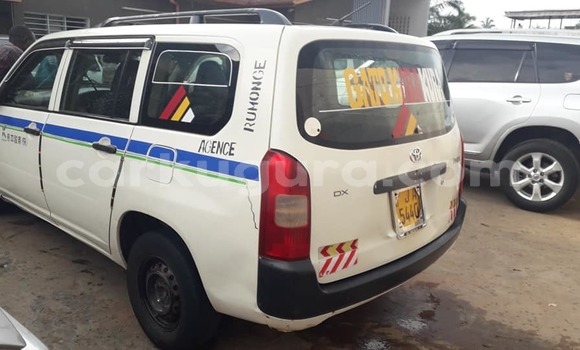 Nunua Ilio tumika Toyota Probox Nyeupe Gari ndani ya Bujumbura nchini Bujumbura Nunua Ilio tumika Toyota Probox Nyeupe Gari ndani ya Bujumbura nchini Bujumbura