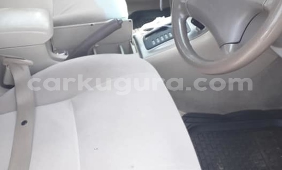 Nunua Ilio tumika Toyota Corolla Fedha Gari ndani ya Bujumbura nchini Bujumbura Nunua Ilio tumika Toyota Corolla Fedha Gari ndani ya Bujumbura nchini Bujumbura