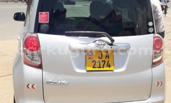 Nunua Ilio tumika Toyota Ractis Fedha Gari ndani ya Bujumbura nchini Bujumbura Nunua Ilio tumika Toyota Ractis Fedha Gari ndani ya Bujumbura nchini Bujumbura