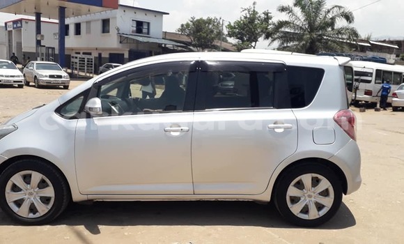 Nunua Ilio tumika Toyota Ractis Fedha Gari ndani ya Bujumbura nchini Bujumbura Nunua Ilio tumika Toyota Ractis Fedha Gari ndani ya Bujumbura nchini Bujumbura