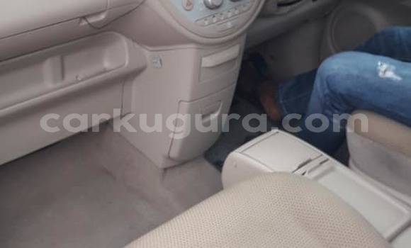 Nunua Ilio tumika Toyota Porte Fedha Gari ndani ya Bujumbura nchini Bujumbura Nunua Ilio tumika Toyota Porte Fedha Gari ndani ya Bujumbura nchini Bujumbura
