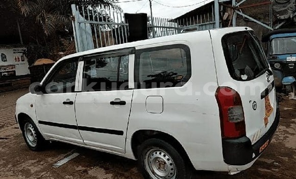 Nunua Ilio tumika Toyota Probox Nyeupe Gari ndani ya Bujumbura nchini Bujumbura Nunua Ilio tumika Toyota Probox Nyeupe Gari ndani ya Bujumbura nchini Bujumbura