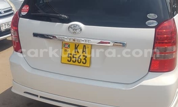 Acheter Occasion Voiture Toyota Wish Blanc à Bujumbura, Bujumbura Acheter Occasion Voiture Toyota Wish Blanc à Bujumbura, Bujumbura