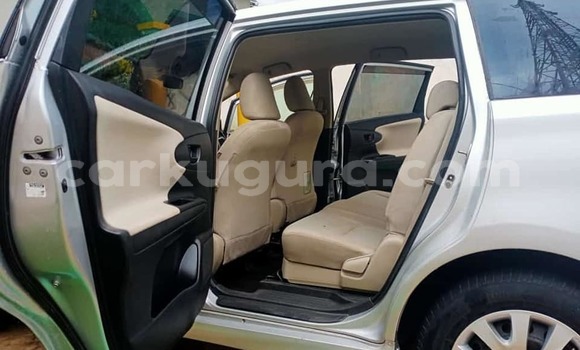 Acheter Occasion Voiture Toyota Wish Gris à Bujumbura, Bujumbura Acheter Occasion Voiture Toyota Wish Gris à Bujumbura, Bujumbura