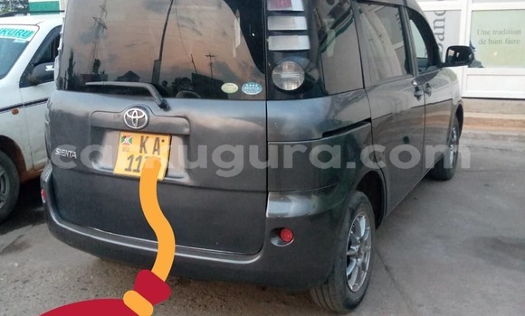 Buy Used Toyota Sienta Silver Car in Bujumbura in Bujumbura Buy Used Toyota Sienta Silver Car in Bujumbura in Bujumbura