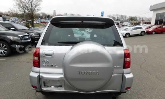 Acheter Occasion Voiture Toyota RAV4 Gris à Bururi, Burundi Acheter Occasion Voiture Toyota RAV4 Gris à Bururi, Burundi