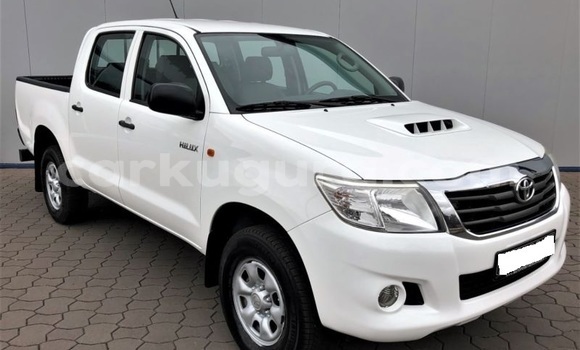 Acheter Occasion Voiture Toyota Hilux Blanc à Buyenzi, Bujumbura Acheter Occasion Voiture Toyota Hilux Blanc à Buyenzi, Bujumbura