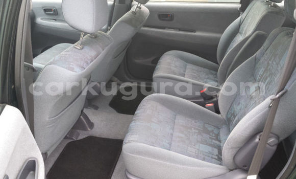 Acheter Occasion Voiture Toyota Picnic Vert à Rohero, Bujumbura Acheter Occasion Voiture Toyota Picnic Vert à Rohero, Bujumbura