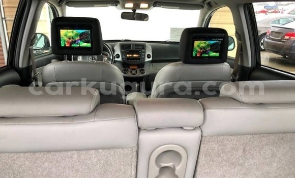 Acheter Occasion Voiture Toyota RAV4 Noir à Ngagara, Bujumbura Acheter Occasion Voiture Toyota RAV4 Noir à Ngagara, Bujumbura