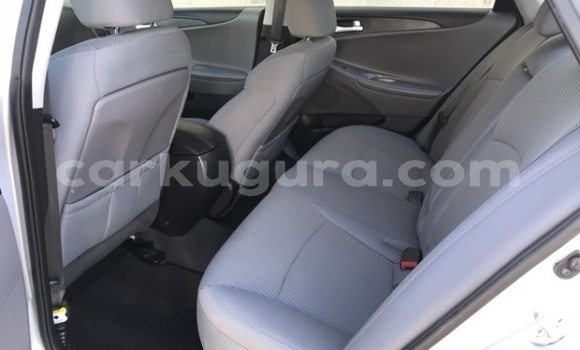 Acheter Occasion Voiture Hyundai Sonata Gris à Cankuzo, Cankuzo Acheter Occasion Voiture Hyundai Sonata Gris à Cankuzo, Cankuzo