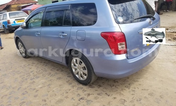 Acheter Occasion Voiture Toyota Corolla Bleu à Bujumbura, Bujumbura Acheter Occasion Voiture Toyota Corolla Bleu à Bujumbura, Bujumbura