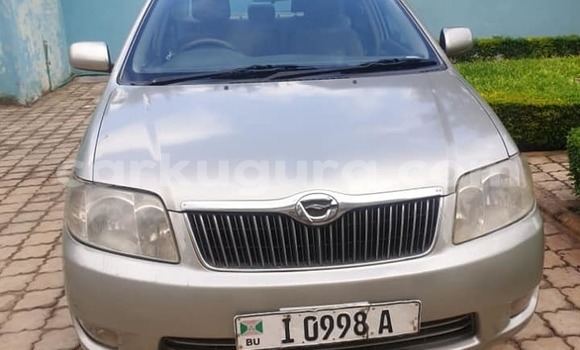 Nunua Ilio tumika Toyota Corolla Fedha Gari ndani ya Bujumbura nchini Bujumbura Nunua Ilio tumika Toyota Corolla Fedha Gari ndani ya Bujumbura nchini Bujumbura