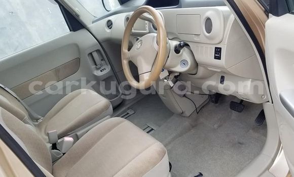Acheter Occasion Voiture Toyota Porte Marron à Bujumbura, Bujumbura Acheter Occasion Voiture Toyota Porte Marron à Bujumbura, Bujumbura
