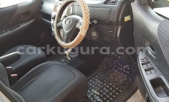Acheter Occasion Voiture Toyota Ractis Gris à Bujumbura, Bujumbura Acheter Occasion Voiture Toyota Ractis Gris à Bujumbura, Bujumbura