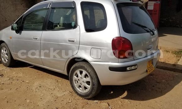 Acheter Occasion Voiture Toyota Spade Gris à Bujumbura, Bujumbura Acheter Occasion Voiture Toyota Spade Gris à Bujumbura, Bujumbura