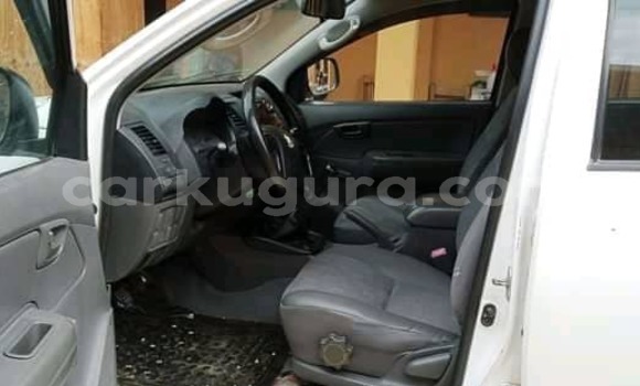 Acheter Occasion Voiture Toyota Hilux Blanc à Bujumbura, Bujumbura Acheter Occasion Voiture Toyota Hilux Blanc à Bujumbura, Bujumbura