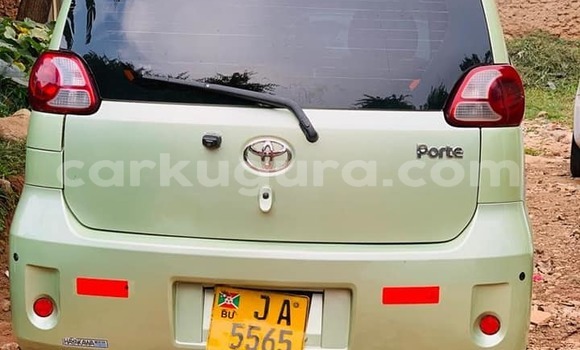 Acheter Occasion Voiture Toyota Porte Vert à Bujumbura, Bujumbura Acheter Occasion Voiture Toyota Porte Vert à Bujumbura, Bujumbura