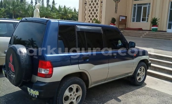 Acheter Occasion Voiture Mitsubishi Pajero Junior Bleu à Bujumbura, Bujumbura Acheter Occasion Voiture Mitsubishi Pajero Junior Bleu à Bujumbura, Bujumbura