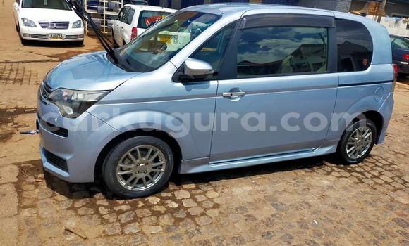 Acheter Occasion Voiture Toyota Porte Bleu à Bujumbura, Bujumbura Acheter Occasion Voiture Toyota Porte Bleu à Bujumbura, Bujumbura