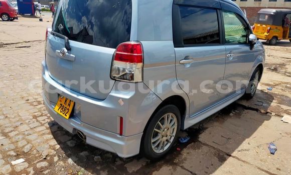 Acheter Occasion Voiture Toyota Porte Bleu à Bujumbura, Bujumbura Acheter Occasion Voiture Toyota Porte Bleu à Bujumbura, Bujumbura