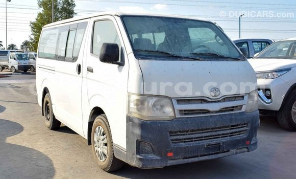 Buy Import Toyota Hiace White Car in Import - Dubai in Bujumbura Buy Import Toyota Hiace White Car in Import - Dubai in Bujumbura
