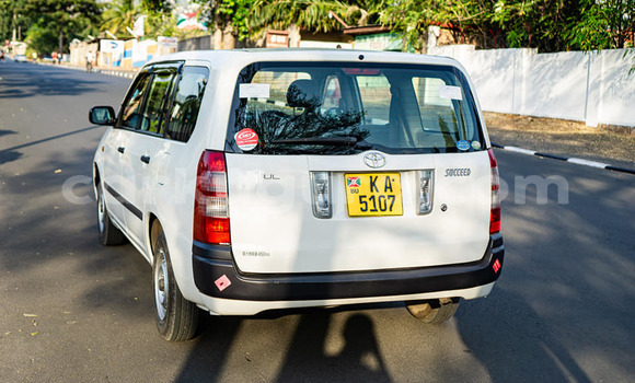 Buy Used Toyota Succeed White Car in Bujumbura in Bujumbura Buy Used Toyota Succeed White Car in Bujumbura in Bujumbura