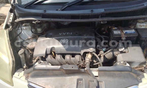 Acheter Occasion Voiture Toyota Ractis Blanc à Bujumbura, Bujumbura Acheter Occasion Voiture Toyota Ractis Blanc à Bujumbura, Bujumbura