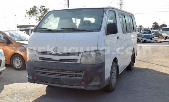 Buy Import Toyota Hiace White Car in Import - Dubai in Bujumbura Buy Import Toyota Hiace White Car in Import - Dubai in Bujumbura