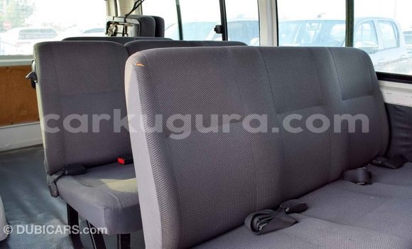 Buy Import Toyota Hiace White Car in Import - Dubai in Bujumbura Buy Import Toyota Hiace White Car in Import - Dubai in Bujumbura